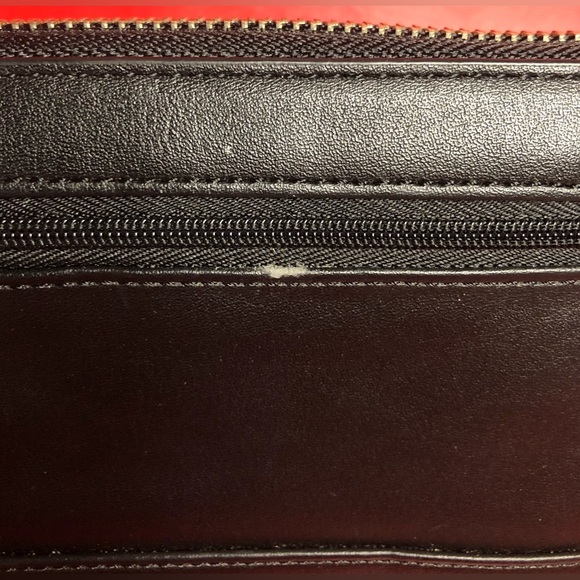 Guess Zip Around Accordion Wallet Black 8 x 4 x 1 - Picture 6 of 11